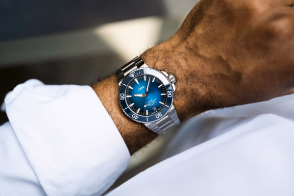 Oris Aquis Date Cal. 400