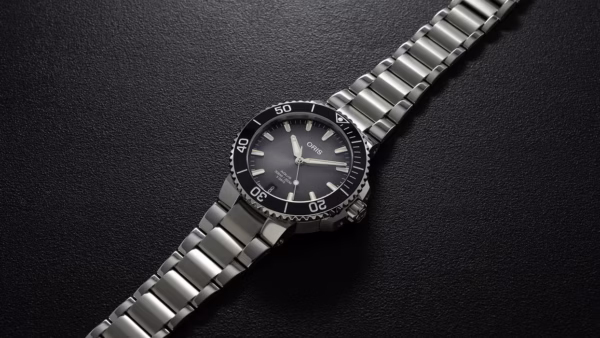 Oris Aquis Date Cal. 400