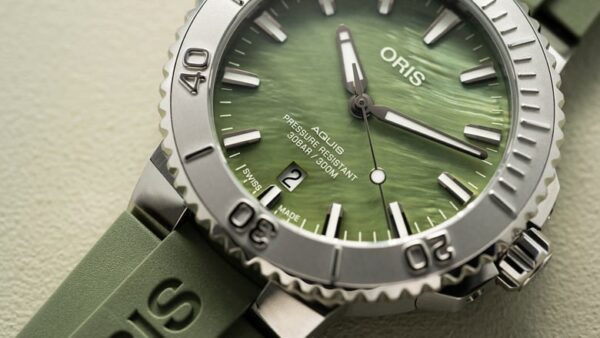 New York Harbor Ltd. Ed. Dial: nacre