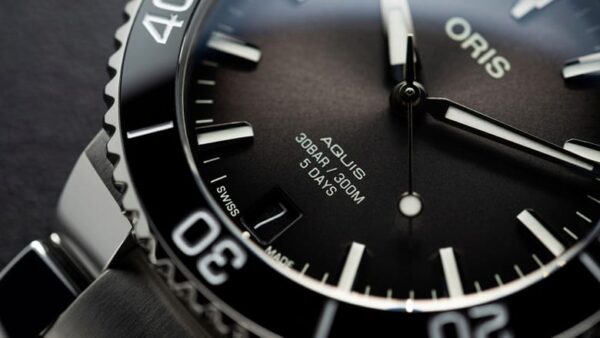 Oris Aquis Date Cal. 400
