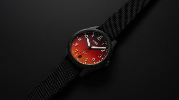 Coulson Limited Edition Dial: red Textile strap black