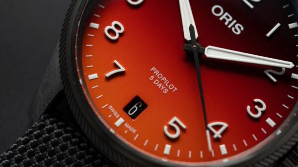 Coulson Limited Edition Dial: red Textile strap black